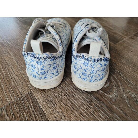OshKosh Blue Slip‎ on Shoes size toddler 8 #4 - Picture 4 of 4
